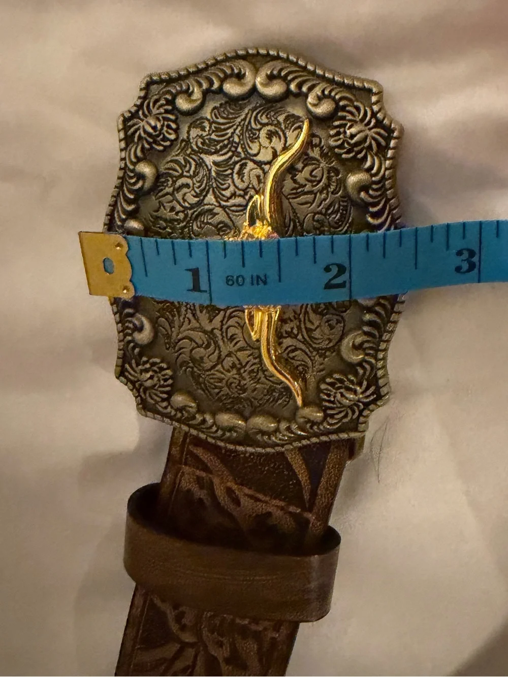 NWOT Non Leather Western Silver/Gold Longhorn Buckle Brown Embossed Belt. 37”